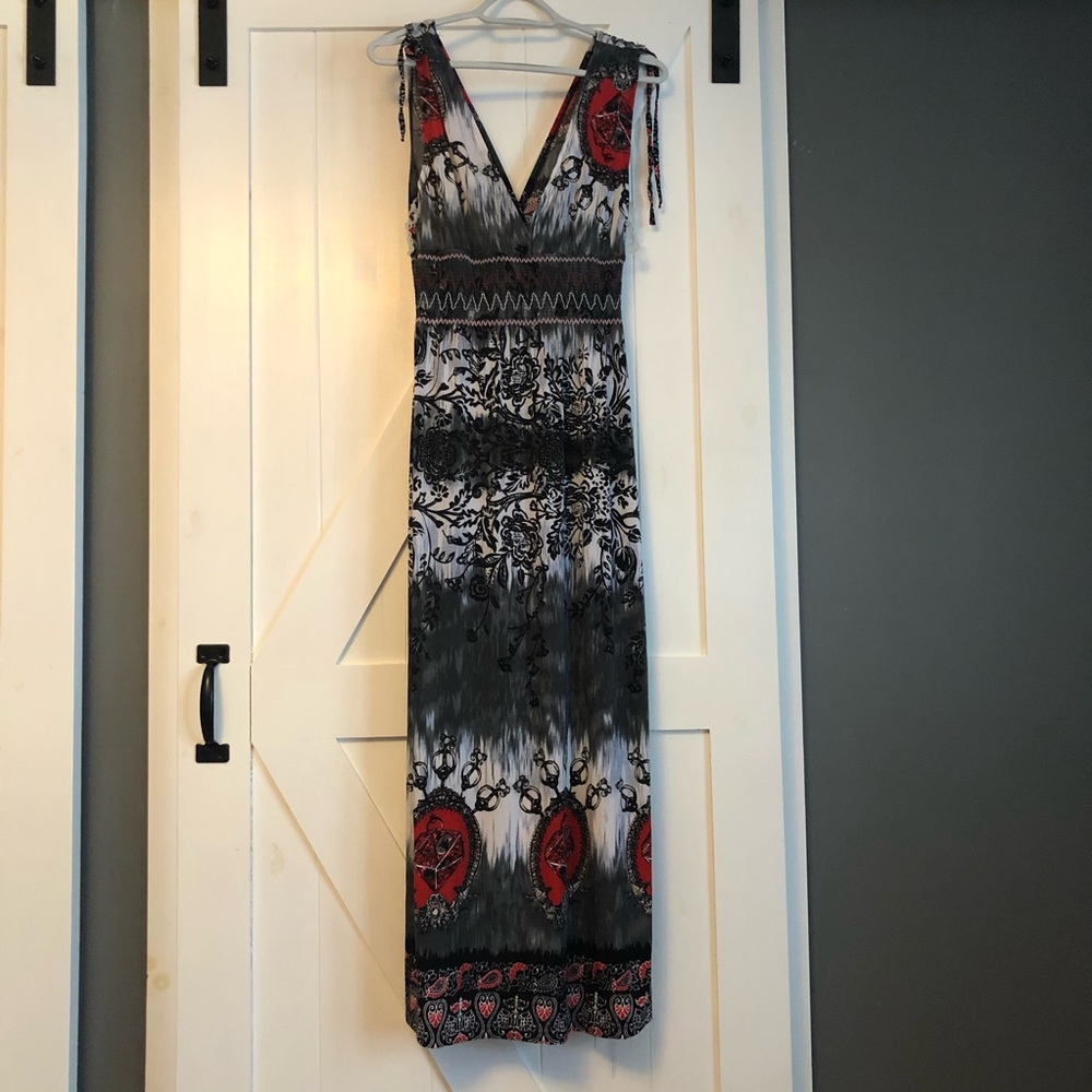 Chesley brand maxi dress size medium